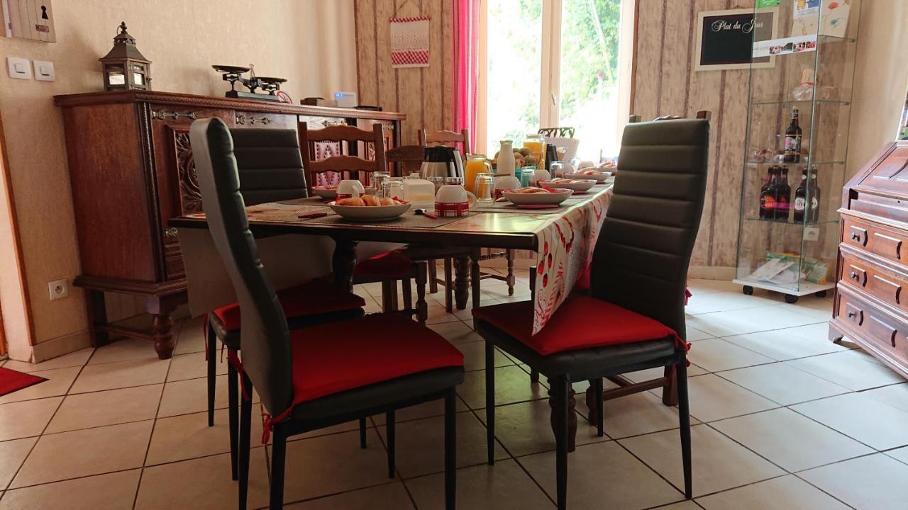 Les Chambres Du Relais Liettres Luaran gambar