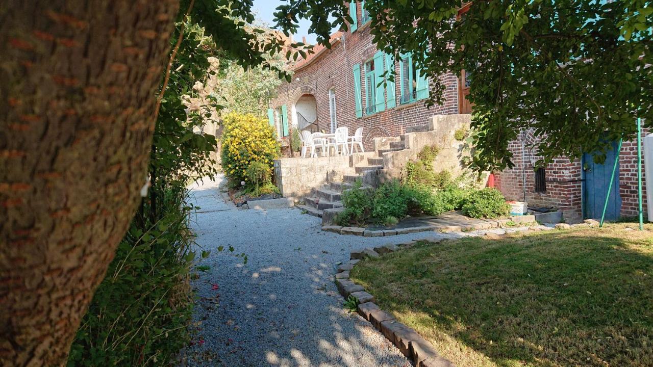 Les Chambres Du Relais Liettres Luaran gambar