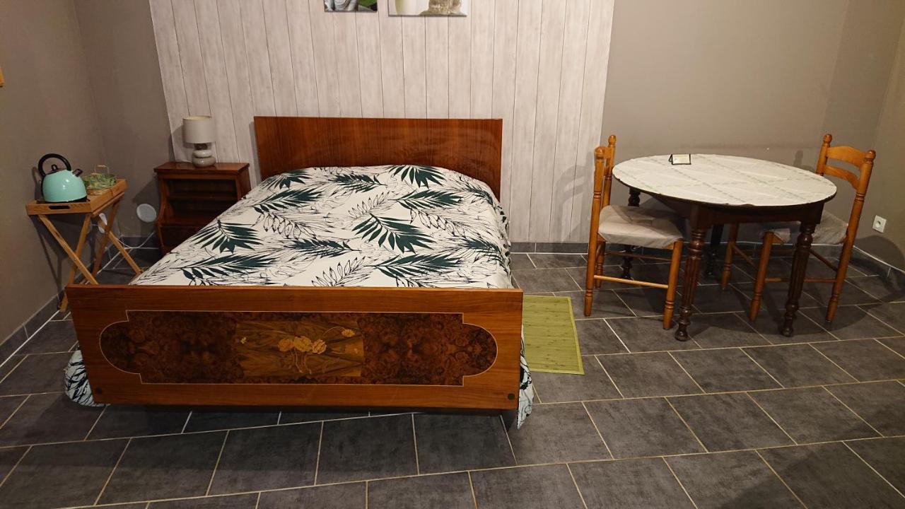 Les Chambres Du Relais Liettres Luaran gambar